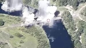 Desatado un incendio en una planta nuclear de Kursk, en Rusia, tras el derribo de un dron ucraniano | elperiodico.com
