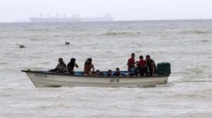 Detienen a veinte migrantes venezolanos a bordo de una embarcación en Trinidad y Tobago