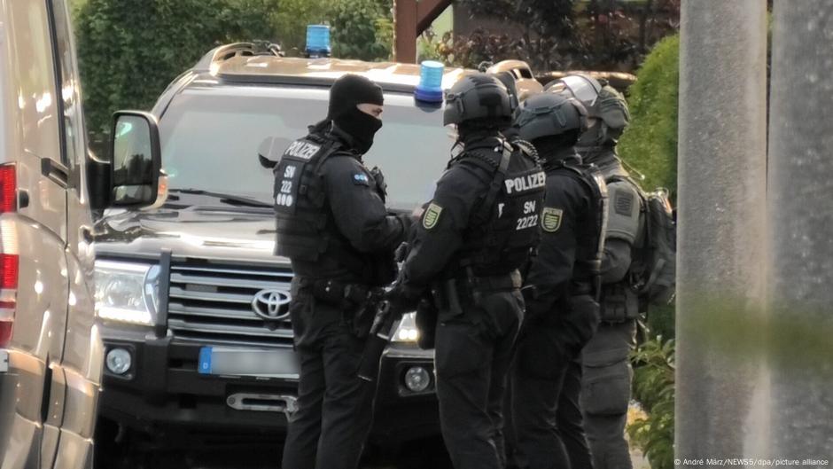 Detienen en Alemania a tres presuntos "ciudadanos del Reich" – DW – 07/08/2025