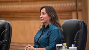 Dina Boluarte impulsa proyecto para que Perú abandone la Corte IDH y defienda su «soberanía»