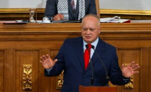 Diosdado Cabello insistió en vincular a María Corina Machado con supuestos planes terroristas | lapatilla.com