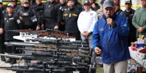 Diosdado desmiente a Petro y niega presencia de guerrilla