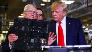 Donald Trump anunció que impondrá aranceles del 100% para la importación de chips y semiconductores