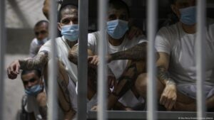 EEUU elogia a El Salvador en informe sobre derechos humanos – DW – 12/08/2025