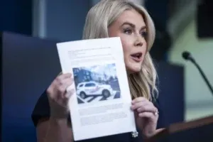 EE.UU. informa que más de 300.000 inmigrantes han sido deportados