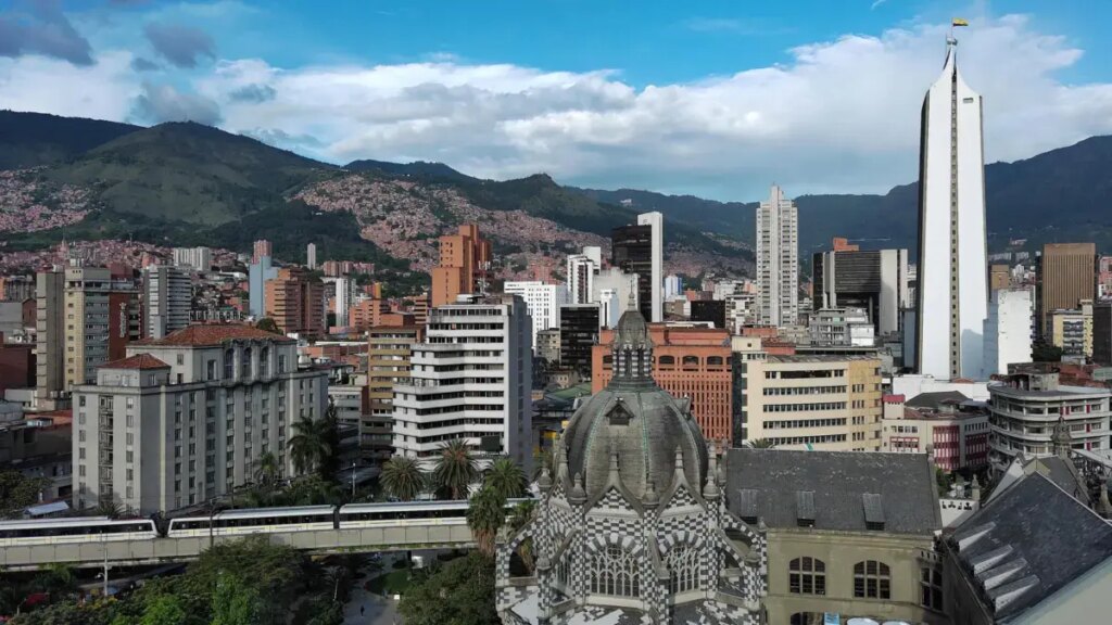 Economía antioqueña está creciendo más que el resto del país: estas son las claves