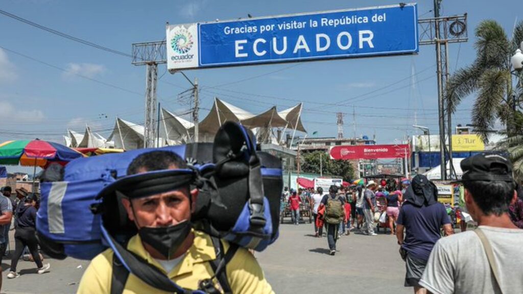 Ecuador exigirá visa de transeúnte a extranjeros de unos 40 países desde el 1 de septiembre, incluyendo a venezolanos - AlbertoNews