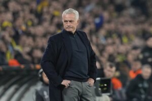 El Fenerbahce despide a Mourinho tras quedarse fuera de la Champions | elmundo.es
