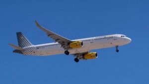 El aeropuerto de Birmingham cierra temporalmente tras un «incidente» con una avioneta | elperiodico.com