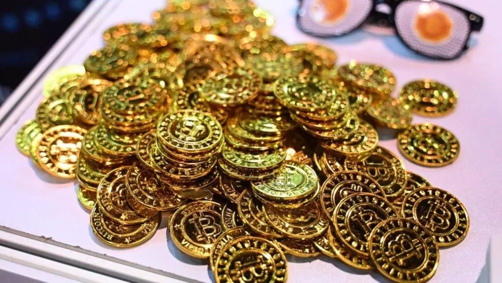 El bitcóin bate un nuevo récord y supera los 124.000 dólares - AlbertoNews