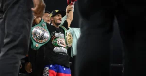 El boxeador venezolano Carlos Cañizales conquista cinturón WBC en el Poliedro (Video) – AlbertoNews