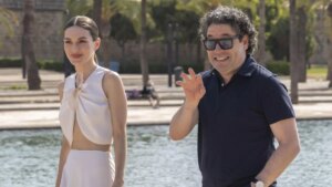 ‘El canto de las manos’, el debut de María Valverde como directora y el homenaje de Gustavo Dudamel a Beethoven