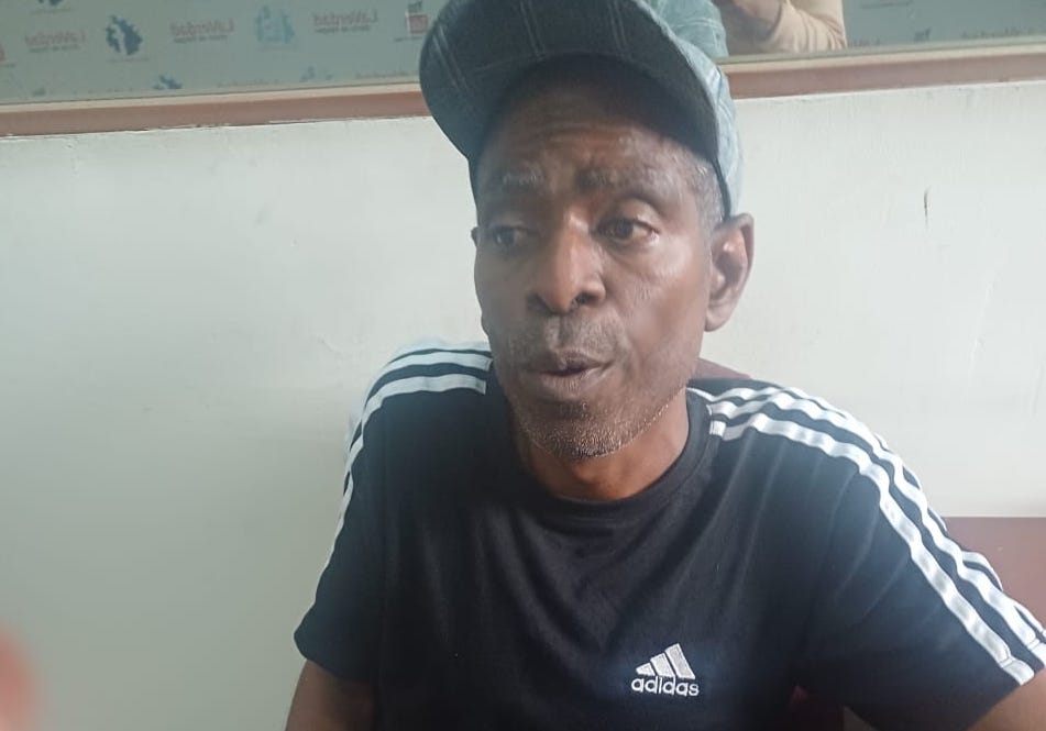 El casero dejó en la calle a un educador