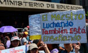 El castigo al mérito: la crisis del profesional venezolano
