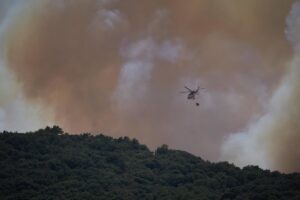 El fuego de Tarifa se da por estabilizado y se permite volver a los desalojados, pero los de A Coruña siguen sin control | europapress.es