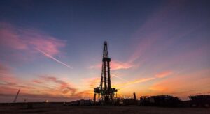 El precio del barril de petróleo cae un 9% sólo en el mes de agosto