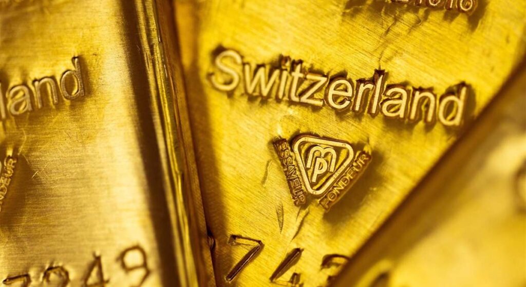 El precio del oro cae con fuerza a la espera de que EEUU aclare si el metal va a soportar aranceles