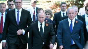 El presidente de Serbia acuerda con Lavrov estrechar sus lazos con Rusia | elperiodico.com