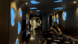 El restaurante de Valencia con un ‘túnel submarino’ y platos desde 2,90 euros