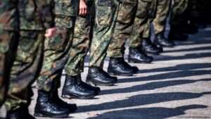 El retorno del servicio militar obligatorio en Europa – DW – 28/08/2025