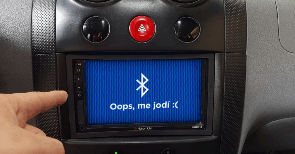Emisora de radio logra récord de audiencia gracias a joven que se le dañó el bluetooth del carro