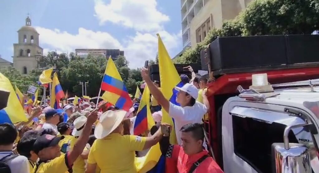 En Cúcuta marcharon en respaldo al expresidente Uribe