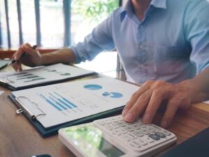 En qué casos su declaración de renta debe ir firmada por un contador o revisor fiscal | Impuestos | Economía