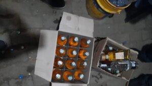 En un paquete de mensajería y en una cabalgata incautaron 80 botellas de tequila y aguardiente de contrabando en Cali y el norte del Valle del Cauca