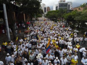 En vivo: así avanzan las marchas en respaldo al expresidente Álvaro Uribe | Regiones | Economía