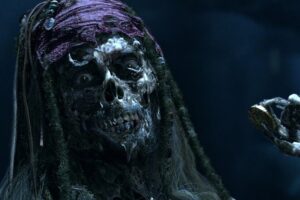 Entre la decoración de Disneyland de Piratas del Caribe había esqueletos reales saludándote con la mano y no te habías dado cuenta