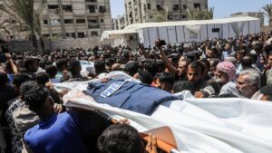“Es una ejecución a sangre fría”: una unidad militar de Israel busca justificaciones para atacar a los periodistas en Gaza | elperiodico.com