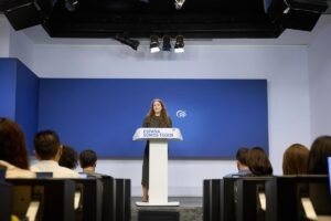 «Eso ahora no sirve contra las llamas» | europapress.es