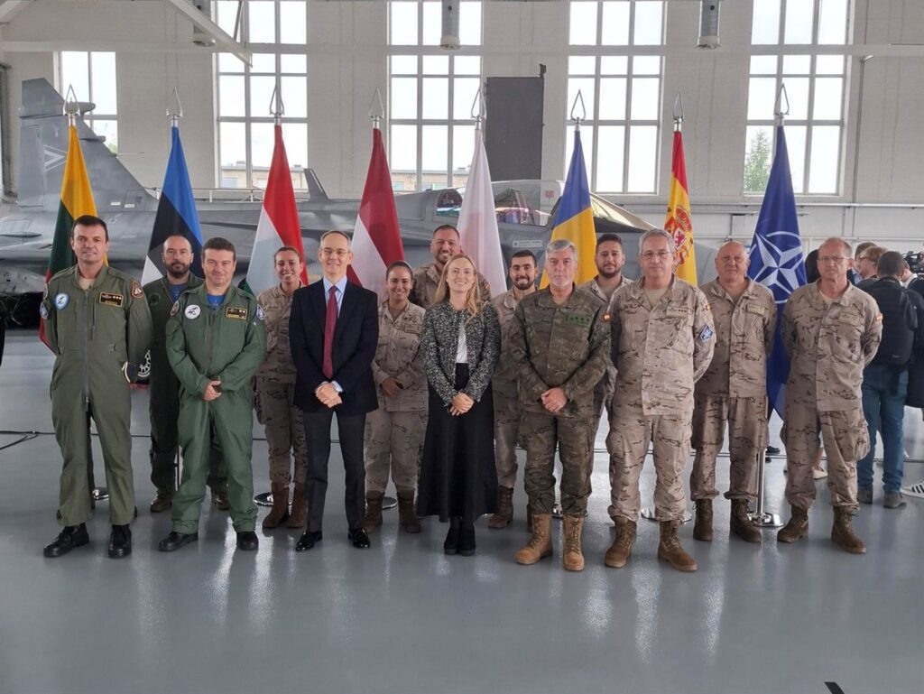 España toma el relevo de la misión de policía aérea de la OTAN en Lituania, con ocho aviones Eurofighter