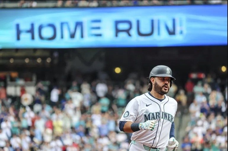 Eugenio Suárez sigue encendido y arribó a los 42 vuelacercas (VIDEO)