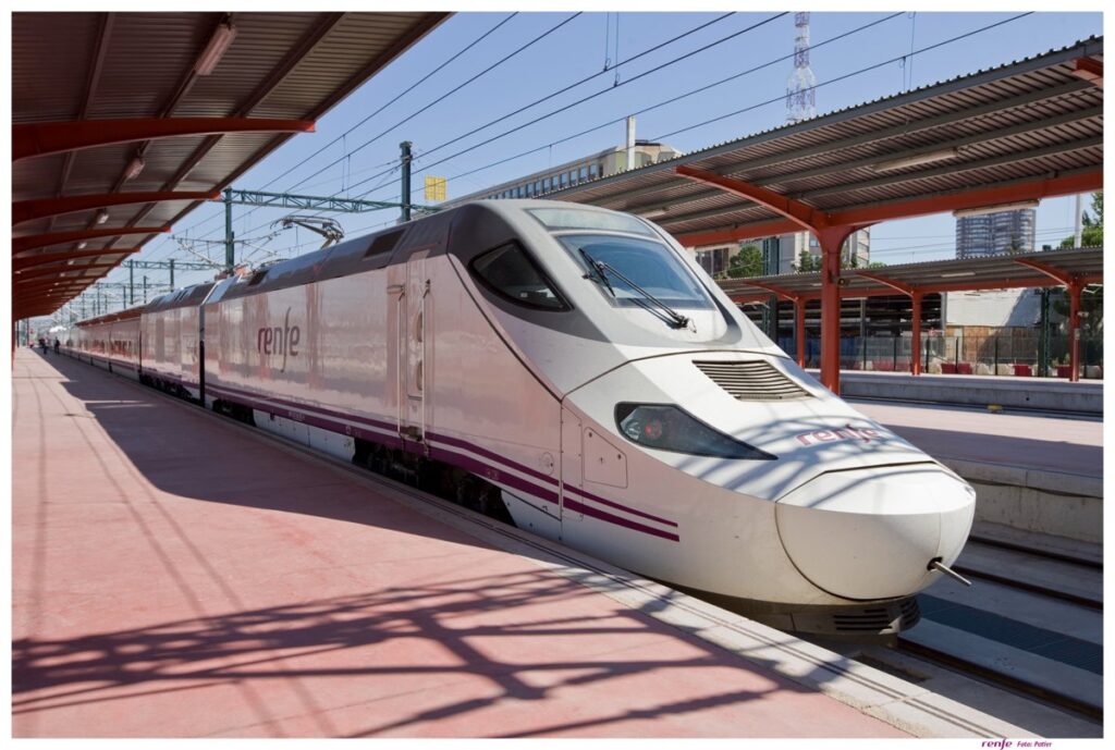 Evacuadas 180 personas de un tren en Pueyo por una avería en una catenaria