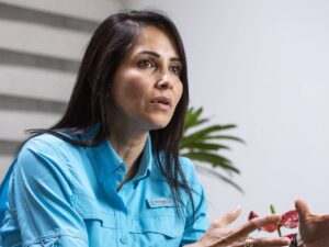Excandidata presidencial dice que buscan ligarla al Cartel de los Soles en Ecuador para encarcelarla – AlbertoNews