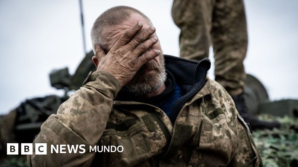 Excluidos de las conversaciones en Alaska entre Trump y Putin, los ucranianos exhaustos temen una paz injusta
