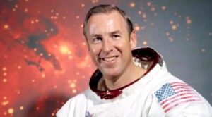 Fallece exastronauta estadounidense Jim Lovell