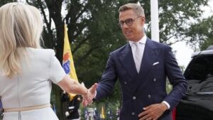 Finlandia, un aliado clave para Ucrania y un precedente de renuncia territorial frente a Rusia | elperiodico.com