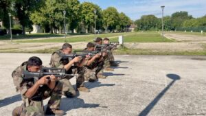 Franceses se alistan como reservistas por temor a una guerra – DW – 20/08/2025