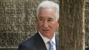 Francia convoca al embajador de EEUU por su denuncia de la supuesta inacción de París ante el antisemitismo | elperiodico.com