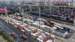 GUERRA COMERCIAL | El aumento de las exportaciones insufla vigor a China antes de que venza la tregua arancelaria con EEUU
