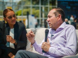 Gobierno solicita alianza con el sector privado ante retos laborales y educativos | Economía