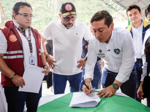 Gobierno y trabajadores de AES cierran acuerdos y levantan bloqueos en Boyacá | Regiones | Economía