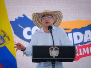 Gremios y líderes económicos crítican al presidente Petro por mostrar apoyo a Nicolás Maduro | Gobierno | Economía