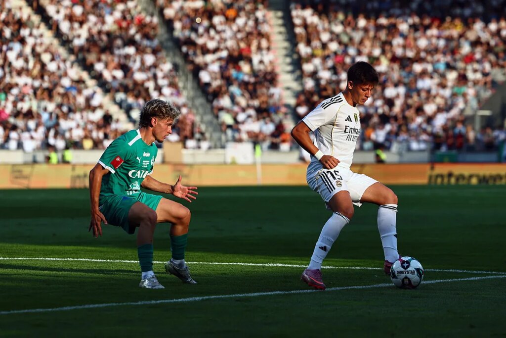 Güler pone la luz y Mbappé los goles en el único y fácil amistoso del Madrid antes de la Liga