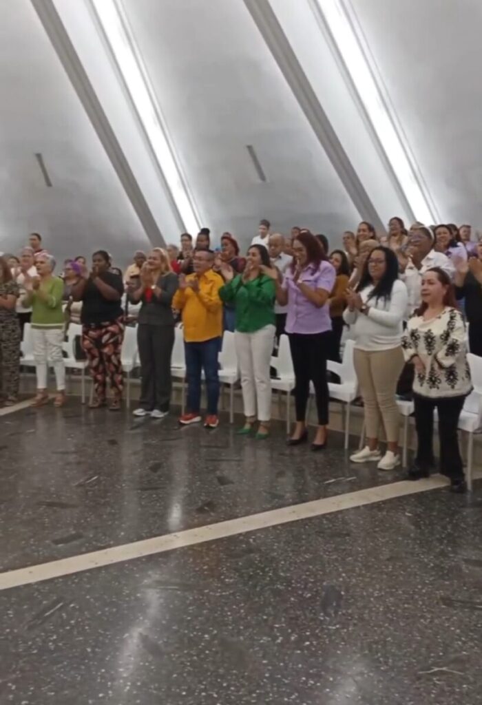 Homenaje a la mujer guaireña