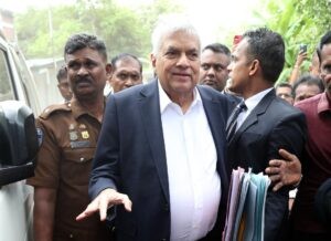 Hospitalizan al expresidente de Sri Lanka un día después de su arresto