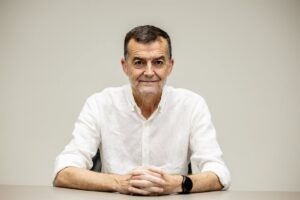 IU propone obligar a los cargos públicos que acrediten sus títulos para zanjar la polémica de los CV falsos | europapress.es