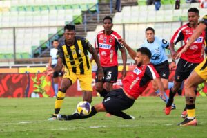 Igualdad en el Clásico – Diario La Nación